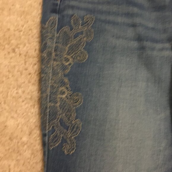 Vintage America Missy Regular Fit Emroidered Denim Blue Jeans - Picture 7 of 15